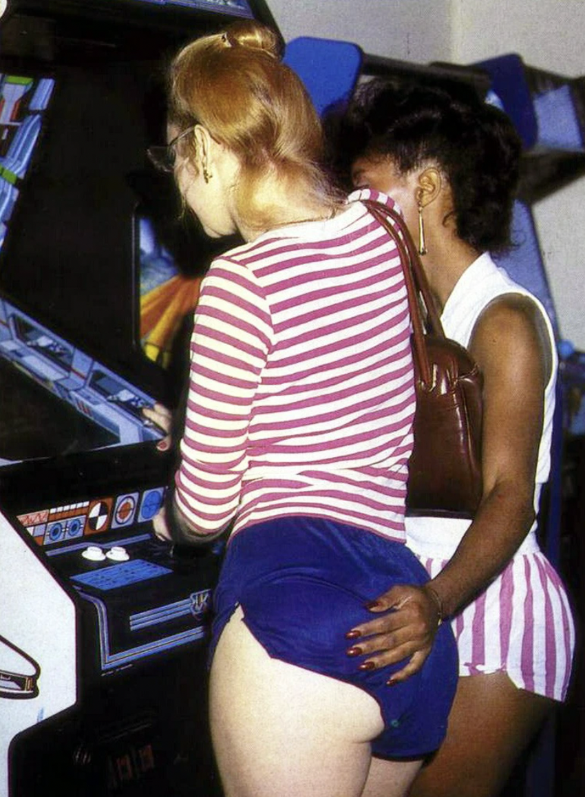 lesbian arcade